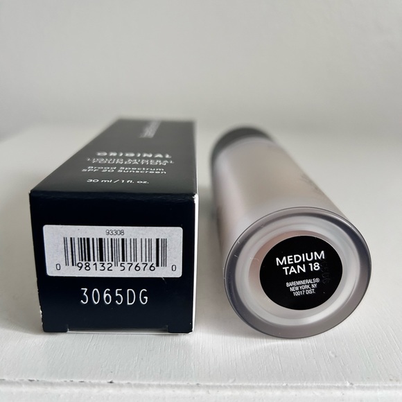 bareMinerals Original Liquid Mineral Foundation Broad Spectrum Spf 20 Medium Tan - Picture 8 of 11